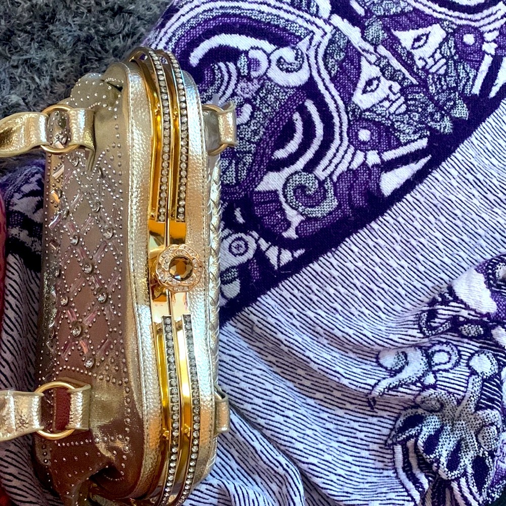 The Goddess in Gold! New! - Picture 4 of 11